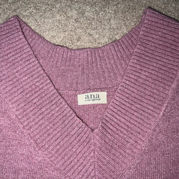 NWOT V-Neck Sweater Women’s XL - Picture 3 of 5